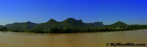 Gorgeous landscape stretch before Yichang
