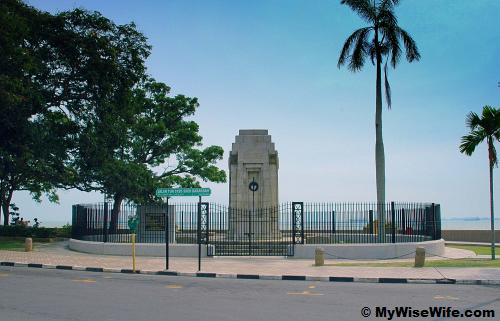 Penang War Memorial - it is now gated!