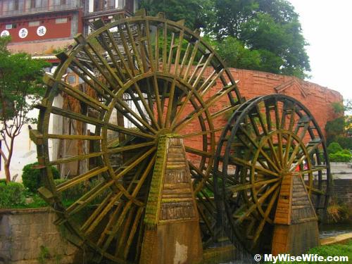 Another water-wheel captured in the morning