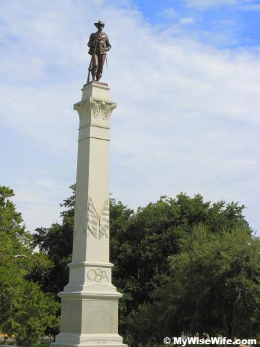 Hood's Brigade Monument by artist Pompeo Coppini Hood's Brigade Monument by artist Pompeo Coppini