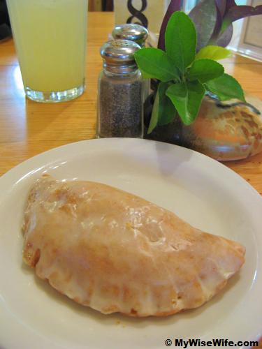 For drink, we tried the natural lemonade - fabulous! And fried raspberry pie..