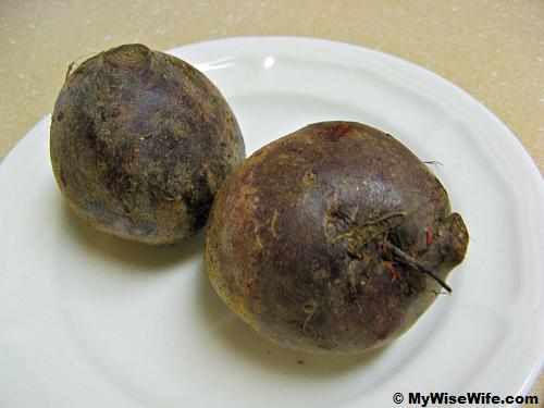 Fresh bulbs of beetroot