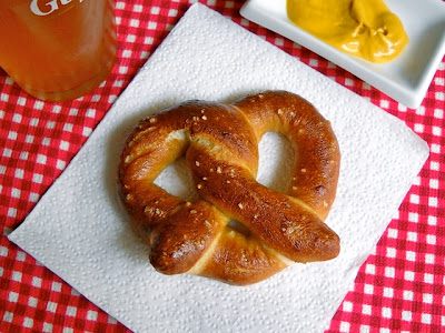 pretzel baked