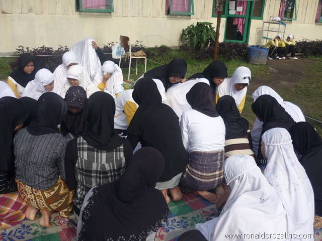 [Praktek Fardhu Kifayah Penyelenggaraan Jenazah di SMAN Pintar Kuansing6[4].jpg]