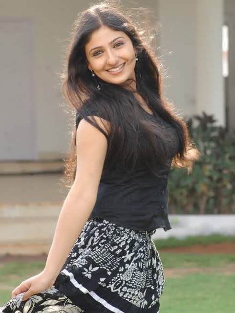 South Indian actress HQ glamour wallpapers@SouthDreamZ.com