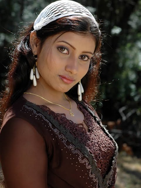 South Indian actress HQ glamour wallpapers@SouthDreamZ.com