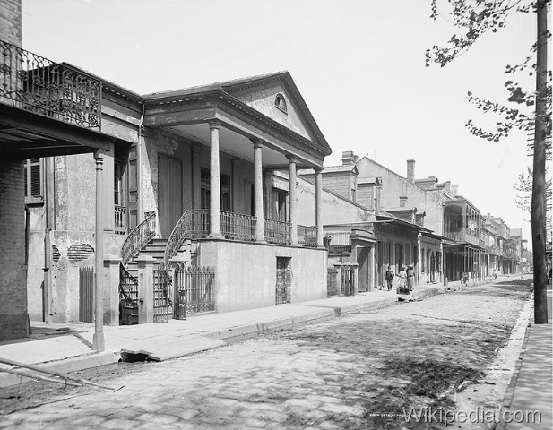 [771px-BeauregardHouseChartresDown1900s[7].jpg]