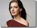 Anne Hathaway 011 desktop wallpapers