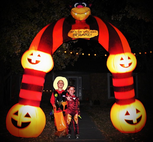 [Halloween2010_0036_edited13.jpg]