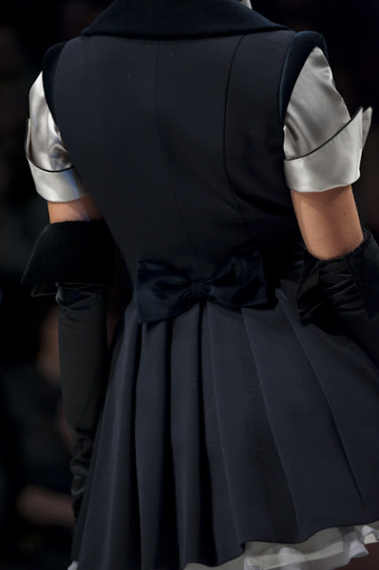 Anastasiya Zaiceva, UFW, fall/winter 2010-11 Photographer Serge Chernikov