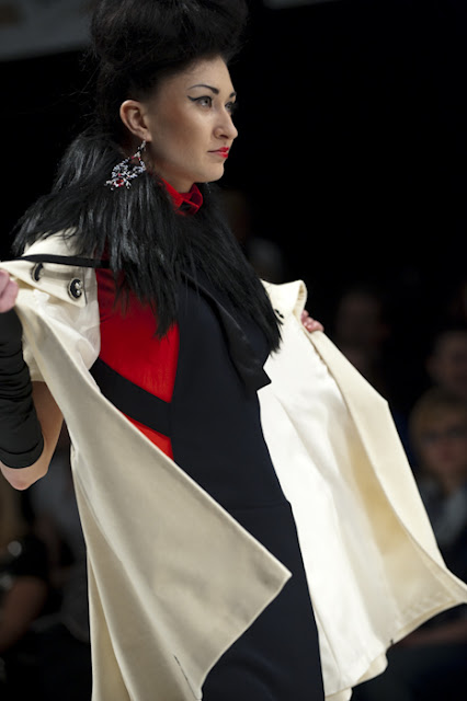 Anastasiya Zaiceva, UFW, fall/winter 2010-11 Photographer Serge Chernikov