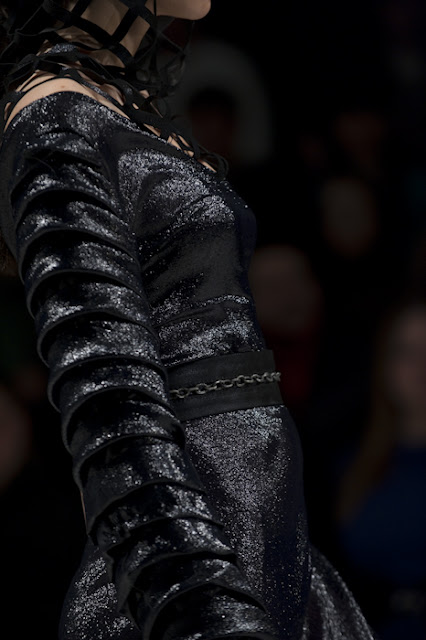 Daria Galushka, UFW, fall/winter 2010-11 Photographer Serge Chernikov