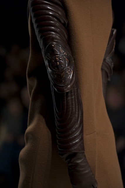Daria Galushka, UFW, fall/winter 2010-11 Photographer Serge Chernikov