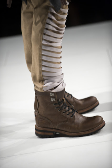 Eduard NASYROV for TM «STOLICHNY», UFW, fall/winter 2010-11 Photographer Serge Chernikov