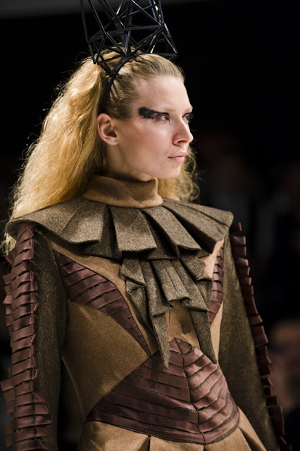 Eduard NASYROV for TM «STOLICHNY», UFW, fall/winter 2010-11 Photographer Serge Chernikov