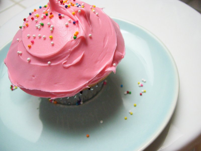 cupcake and saucer