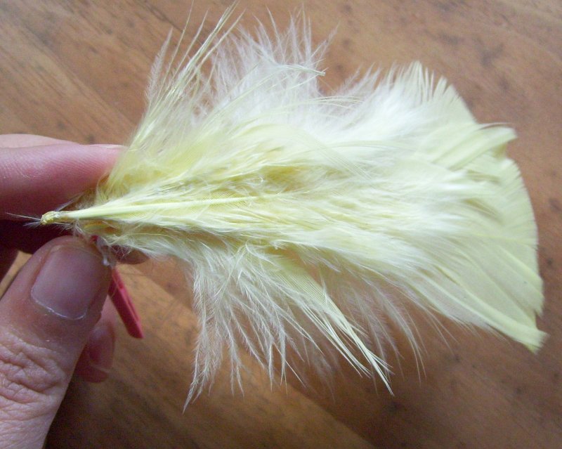 step 4: glueing the feathers onto the hair clip
