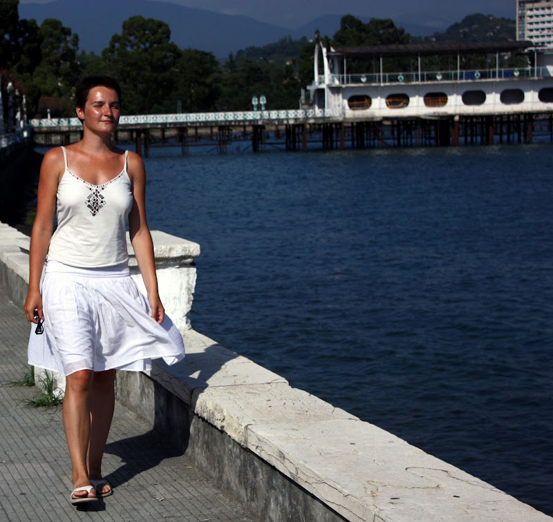 Абхазия за один день - Новый Афон и Сухум. Невероятная железная дорога.