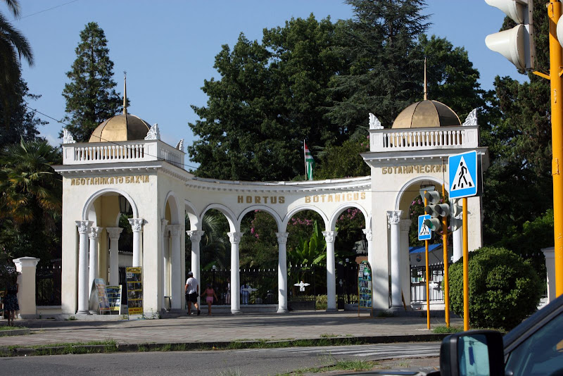 Абхазия за один день - Новый Афон и Сухум. Невероятная железная дорога.