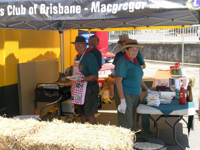 Sausage Sizzle at a Petbarn outlet