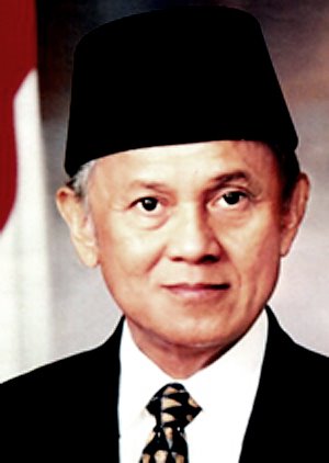 Habibie_.jpg (300×422)