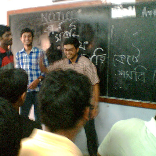 http://lh4.ggpht.com/_PJgzDjz17KM/RV3IWid8ABI/AAAAAAAAAL0/C2kwX8rUvC8/first+year+ragging.jpg