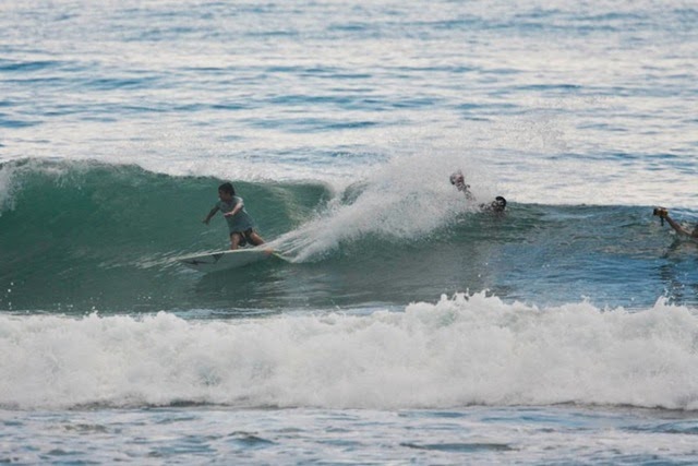 [Lightning Bolt Surfing Costa Rica 036[4].jpg]