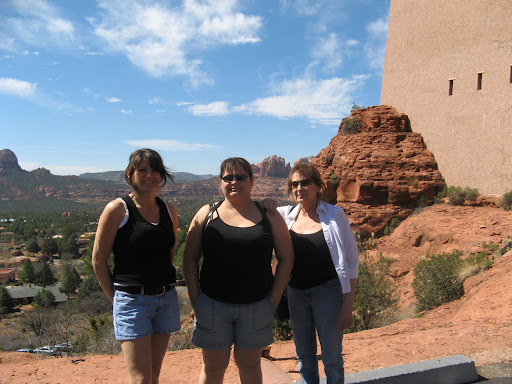 pictures of ladies loving ladies