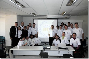 Toda a turma ap&oacute;s a entrega dos certificados