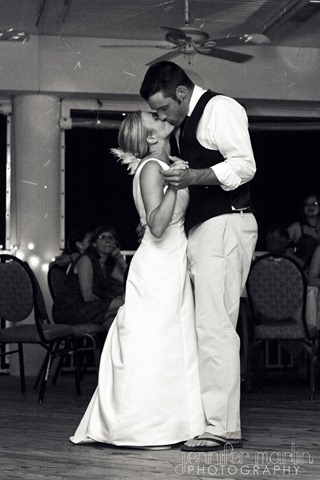 [bwkiss[6].jpg]