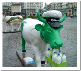 cow-parade_-madrid_vaca-milkman1