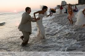 [hurricanewedding[8].jpg]