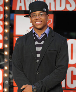 Tristan Wilds on the red carpet at the VMA's [image courtesy of Getty images and MTV]