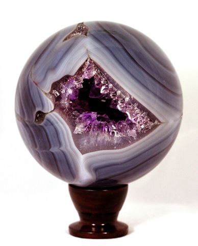 [GlimmeringGemsAmethystGeode[5].jpg]