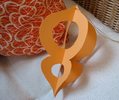 [orange-ornament[3].jpg]