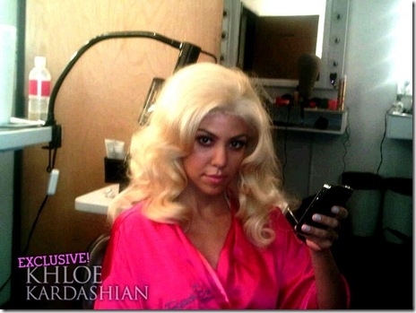 Khloe-Kardashian-Kourtney-Kardashian-Blonde-Photo-Shoot-large