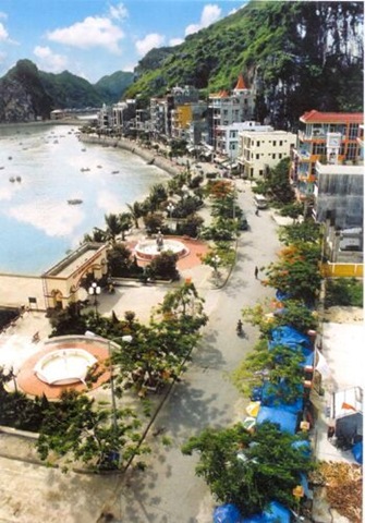 [Cat Ba Beach in Hai Phong 2[4].jpg]