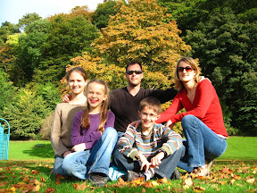 10 Oct 2007 - Beneath the monument to William Wallace
Stirling, Scotland