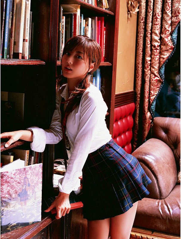 Yumi Sugimoto sexy asian school girls