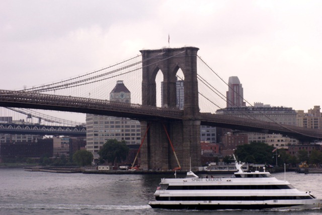 [Danielle visits NYC, Brooklyn Bridge[4].jpg]