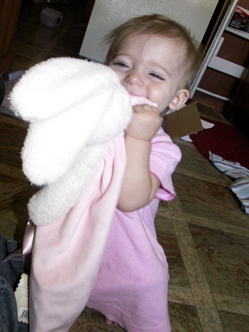 [Elaine 10 months The arrival of new Bunny_0003[3].jpg]