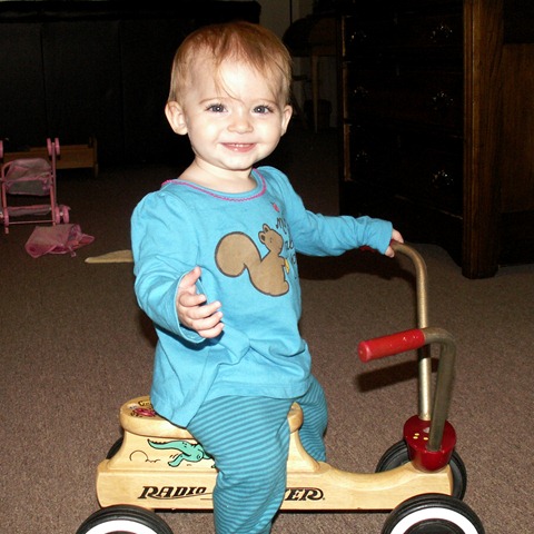 [Elaine 10 months on scooter_0003[7].jpg]