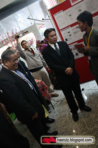 [Speaking to Chairman of UNIKL,Datuk Adham Baba[5].jpg]