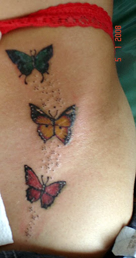 tattoo de borboletas. tatuagem borboletas na virilha