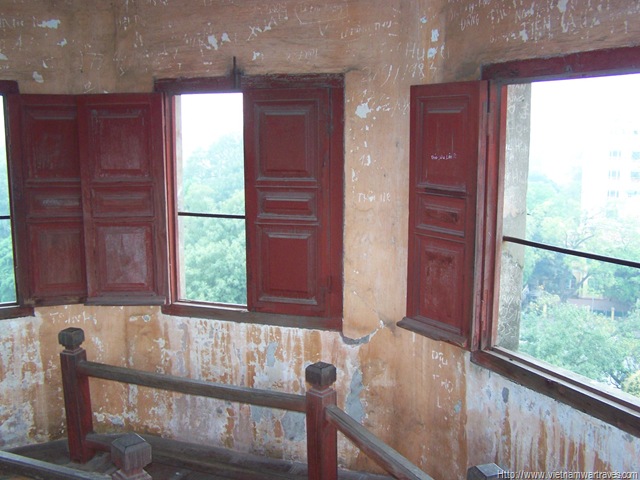 [Hanoi Citadel Cot Co (Flag Tower) (9)[2].jpg]