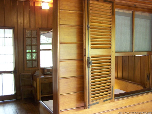[Ho Chi Minh Stilt House Bedroom & Study (4)[2].jpg]