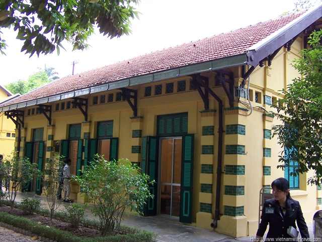 [Ho Chi Minh's House (7)[2].jpg]
