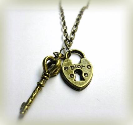 [Dior-Lock-Necklace[1].jpg]