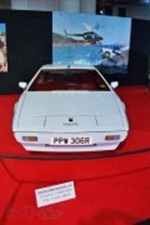 7 Lotus Esprit (1977)