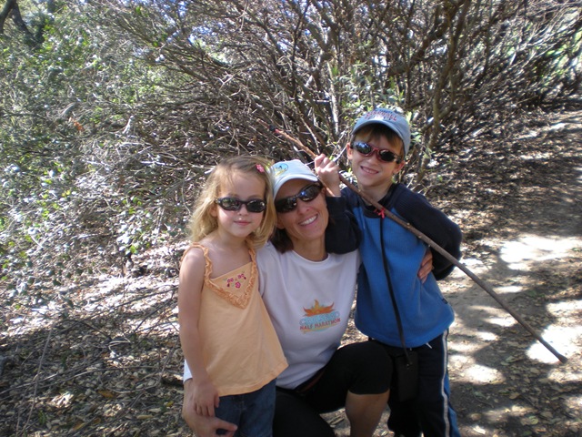 [oak canyon hike mommy and kids[2].jpg]